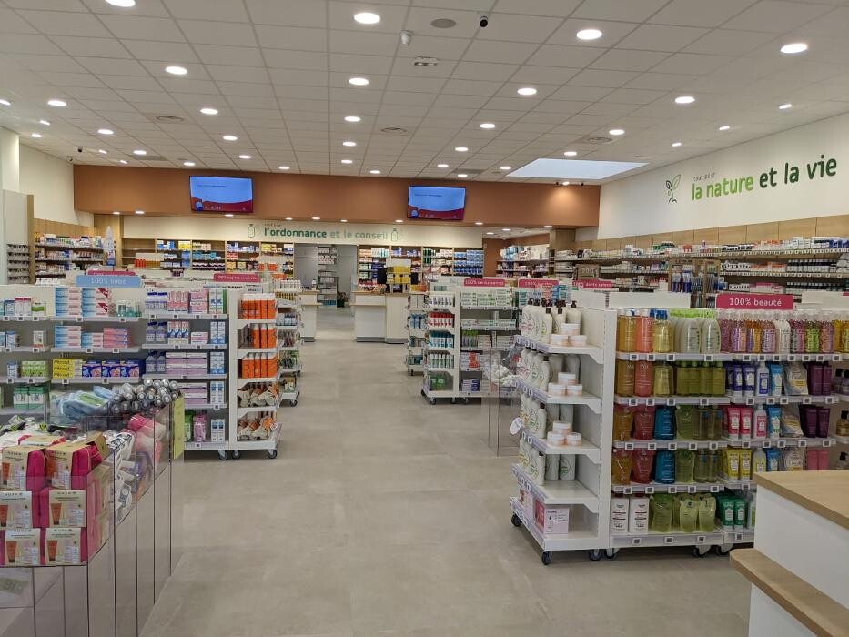 Images PHARMACIE DU LYCEE TOTUM