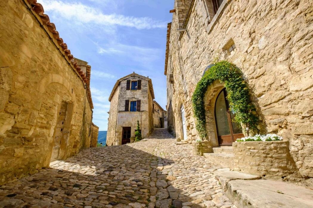 Images PROVENCE ET TOURISME EN E-BIKE