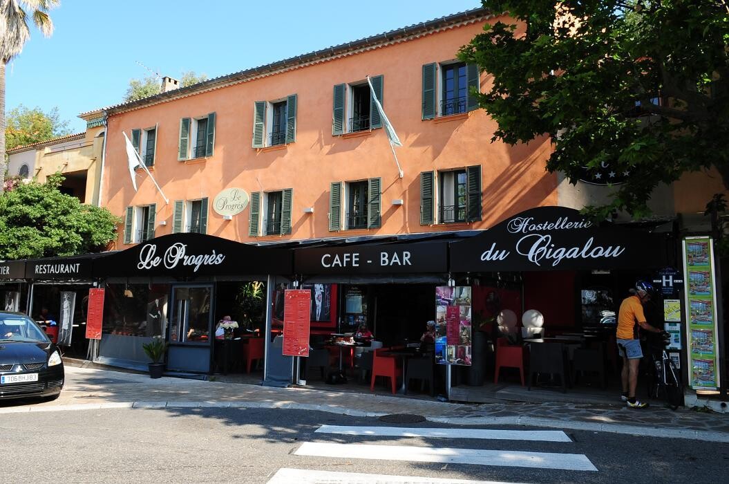 Images Café du Progrès - Bormes-les-Mimosas