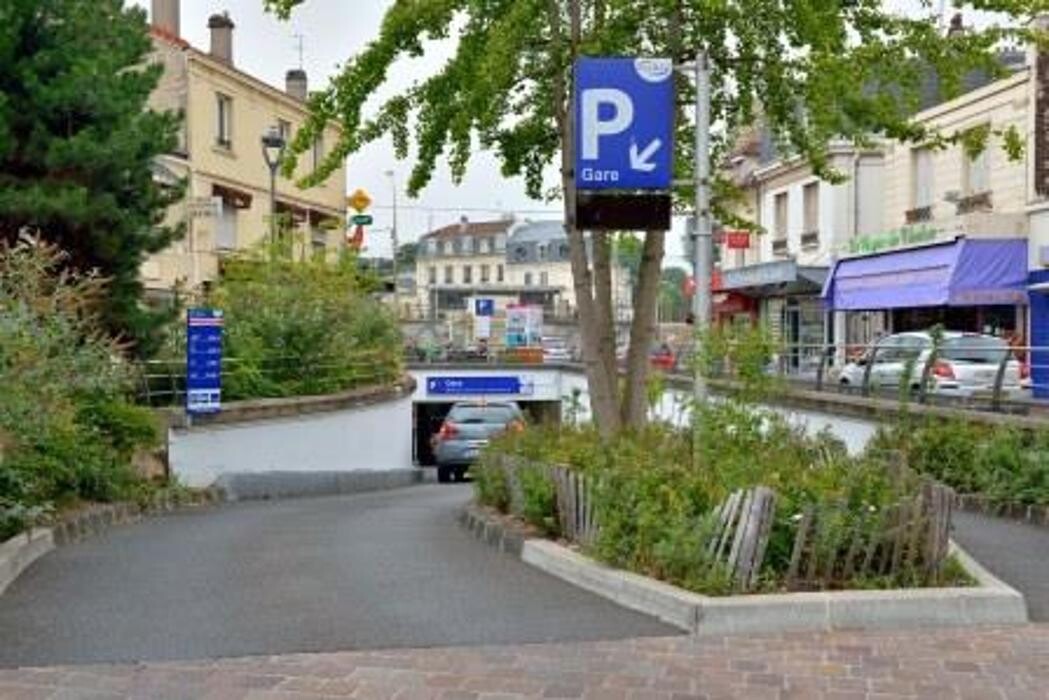 Images Parking de la Gare de Chatou