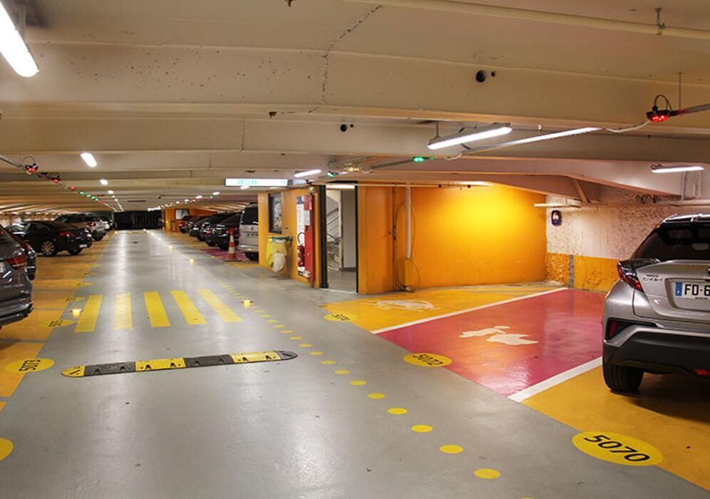 Images Saemes Parking Pyramides