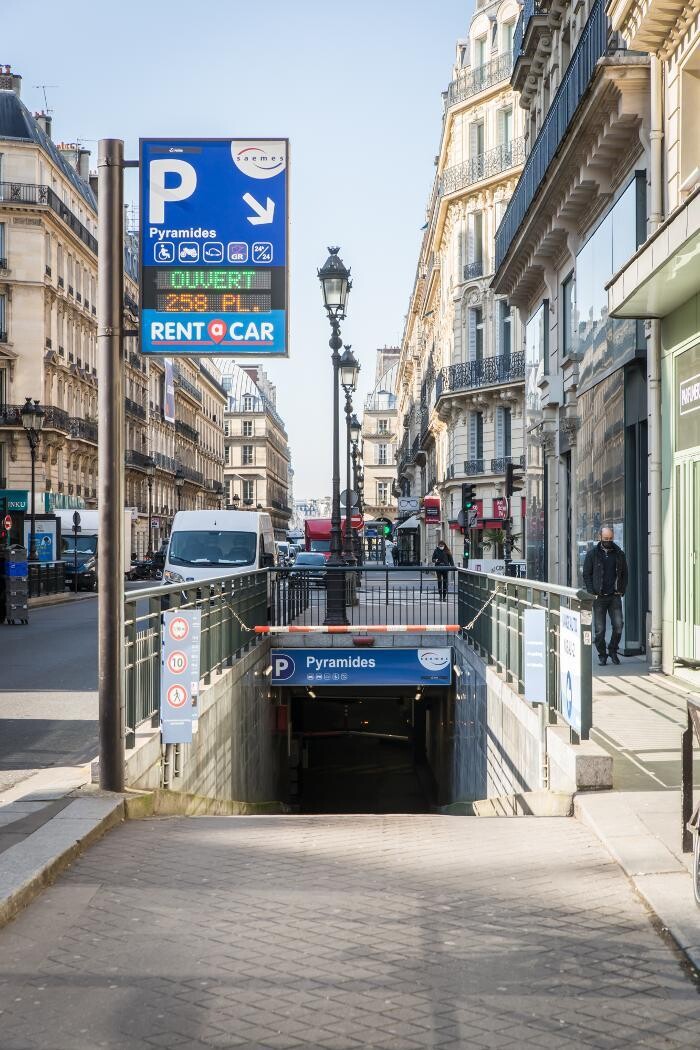 Images Saemes Parking Pyramides