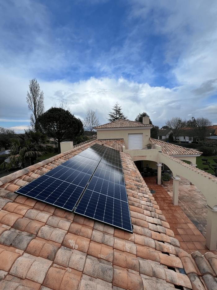 Images Solargie - Photovoltaïque & Borne de recharge