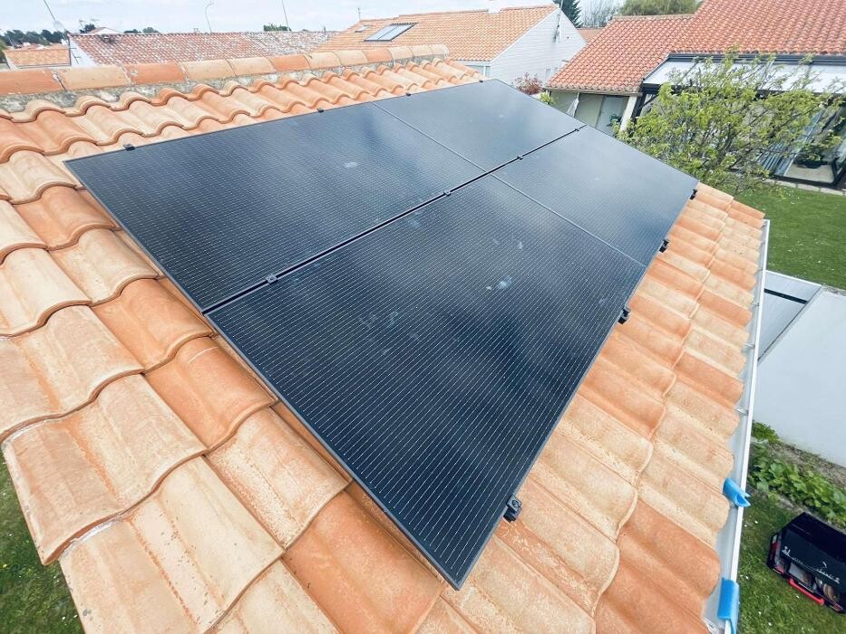 Images Solargie - Photovoltaïque & Borne de recharge