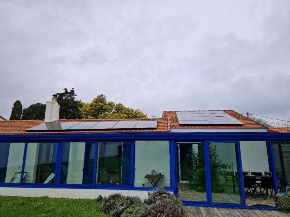 Images Solargie - Photovoltaïque & Borne de recharge