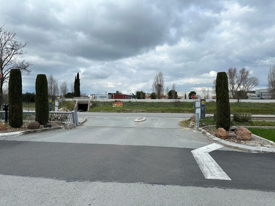 Images bp pulse Charging Station