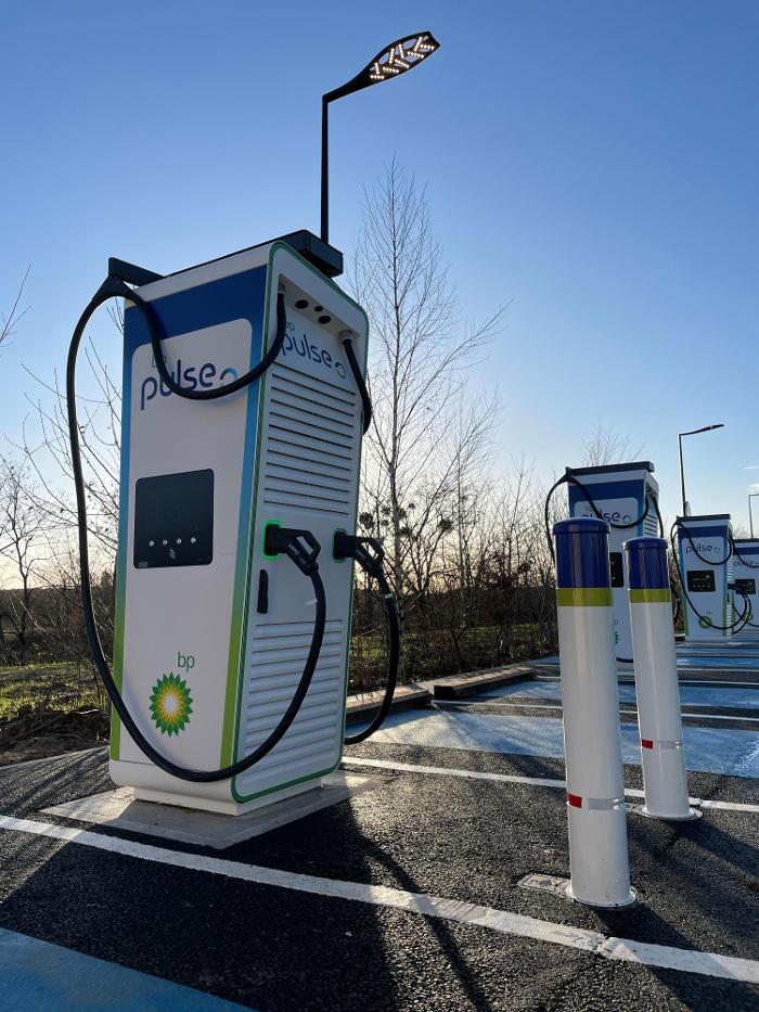 Images bp pulse Charging Station