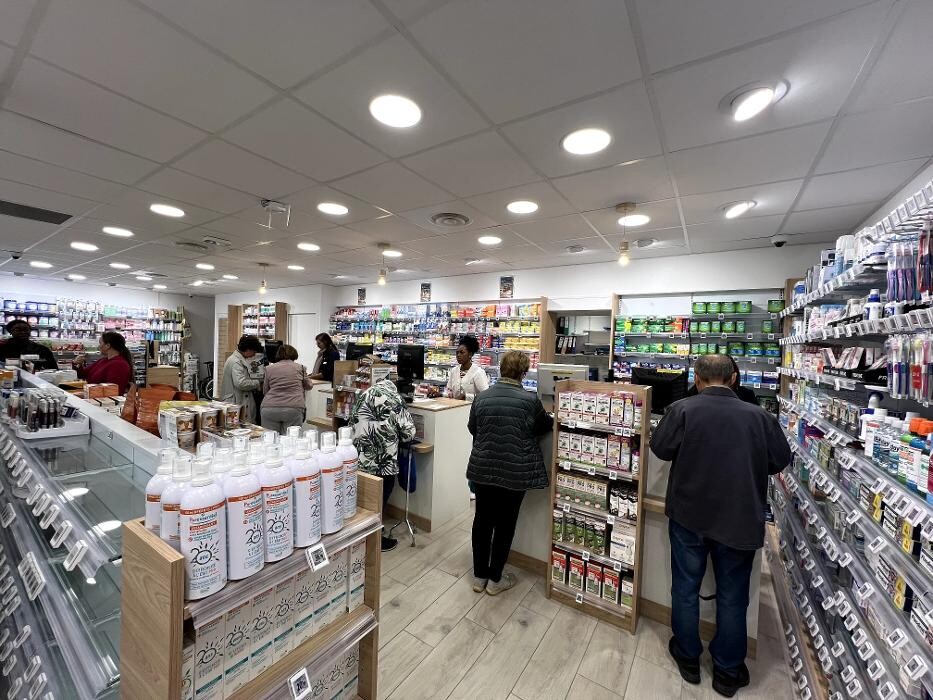 Images Pharmacie de l'Hôtel de Ville Totum