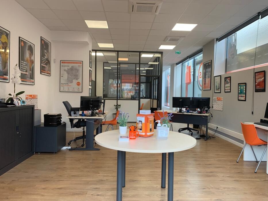 Images R.A.S Intérim Montélimar