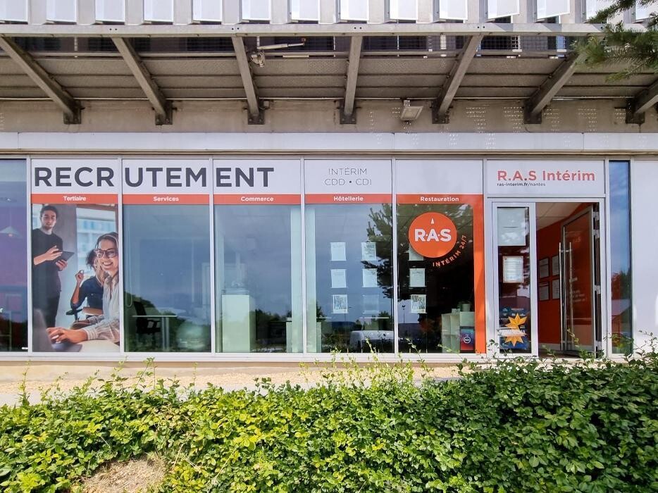 Images R.A.S Intérim Nantes Saint-Herblain