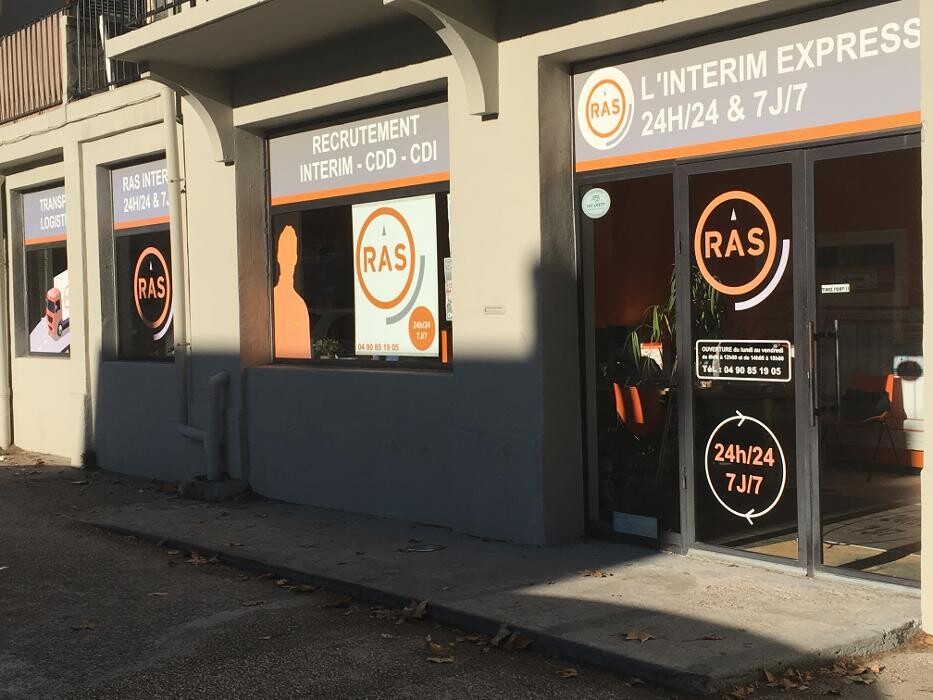 Images R.A.S Intérim Avignon