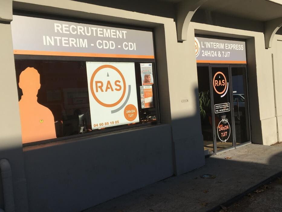 Images R.A.S Intérim Avignon