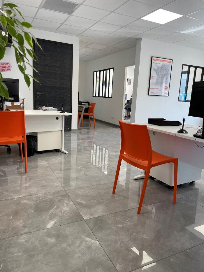 Images R.A.S Intérim Béziers