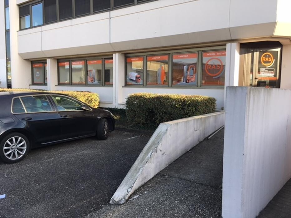 Images R.A.S Intérim Corbas