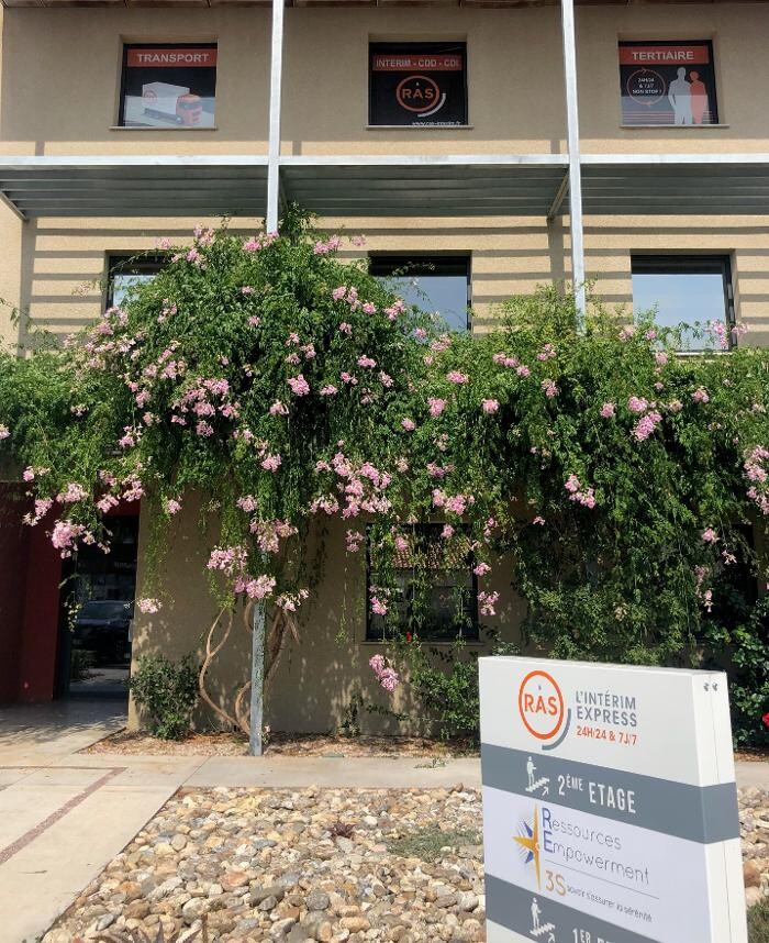 Images R.A.S Intérim Perpignan