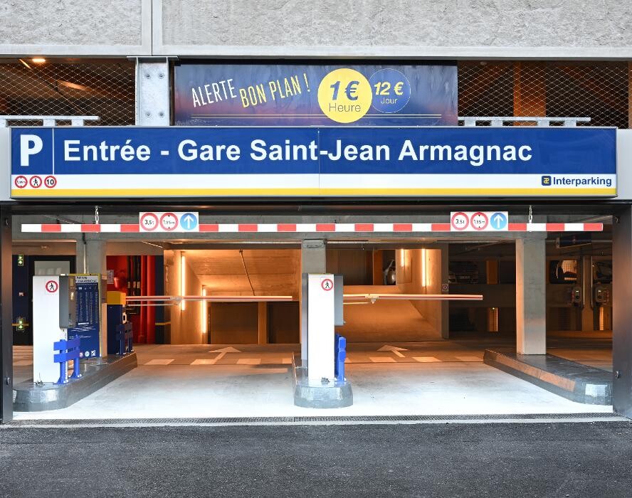 Images Parking Interparking Gare Saint Jean d'Armagnac