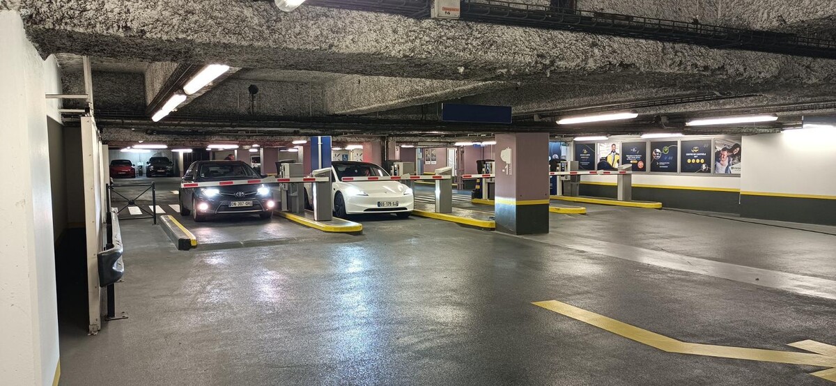 Images Parking Interparking Bercy Lumière