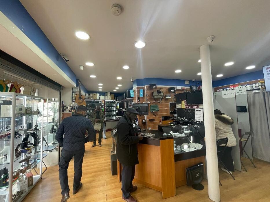 Images Cash Converters Paris 19