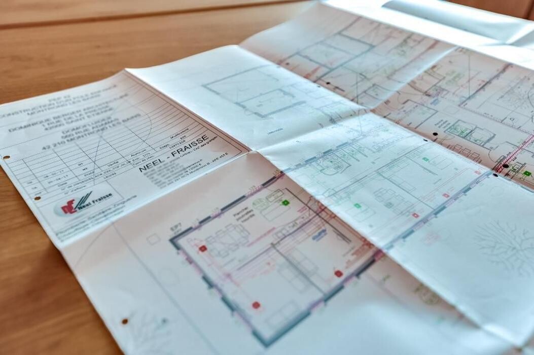 Images Neel Fraisse | Plombier Chauffagiste Climatisation Photovoltaïque Poêles HOBEN Montbrison