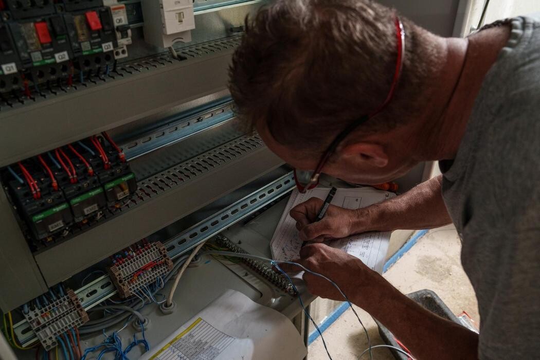 Images Neel Fraisse | Plombier Chauffagiste Climatisation Photovoltaïque Poêles HOBEN Montbrison