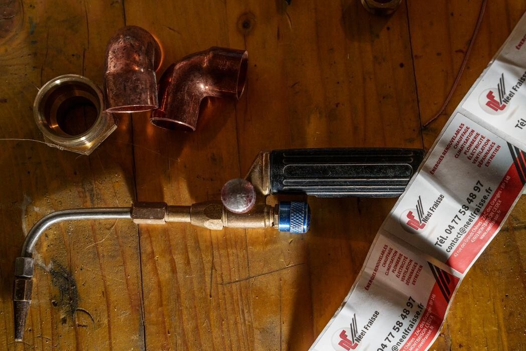 Images Neel Fraisse | Plombier Chauffagiste Climatisation Photovoltaïque Poêles HOBEN Montbrison