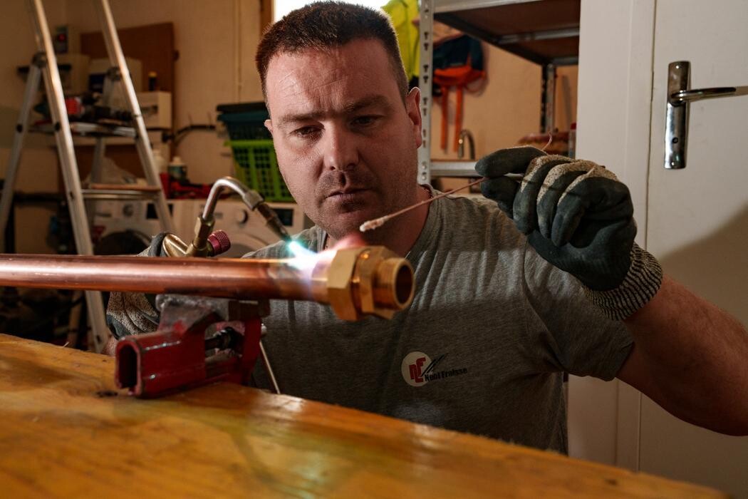 Images Neel Fraisse | Plombier Chauffagiste Climatisation Photovoltaïque Poêles HOBEN Montbrison