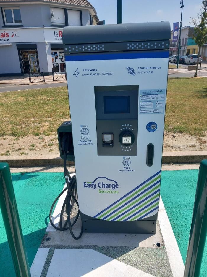 Images Easy Charge Services station de recharge