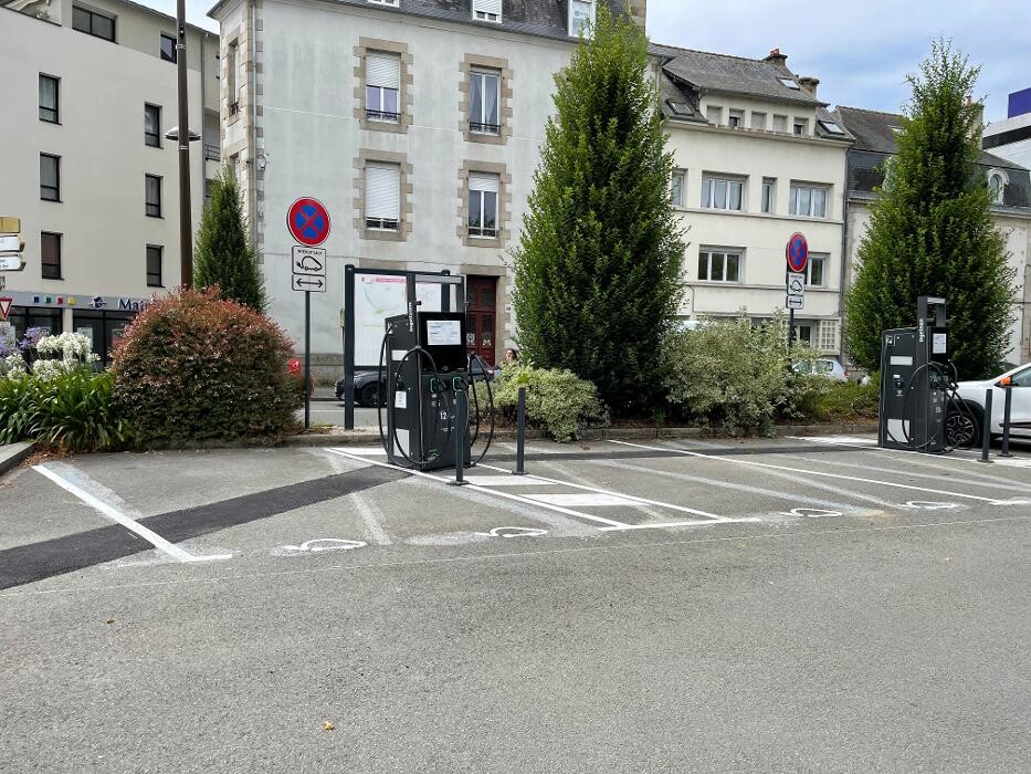 Images Easy Charge Services station de recharge