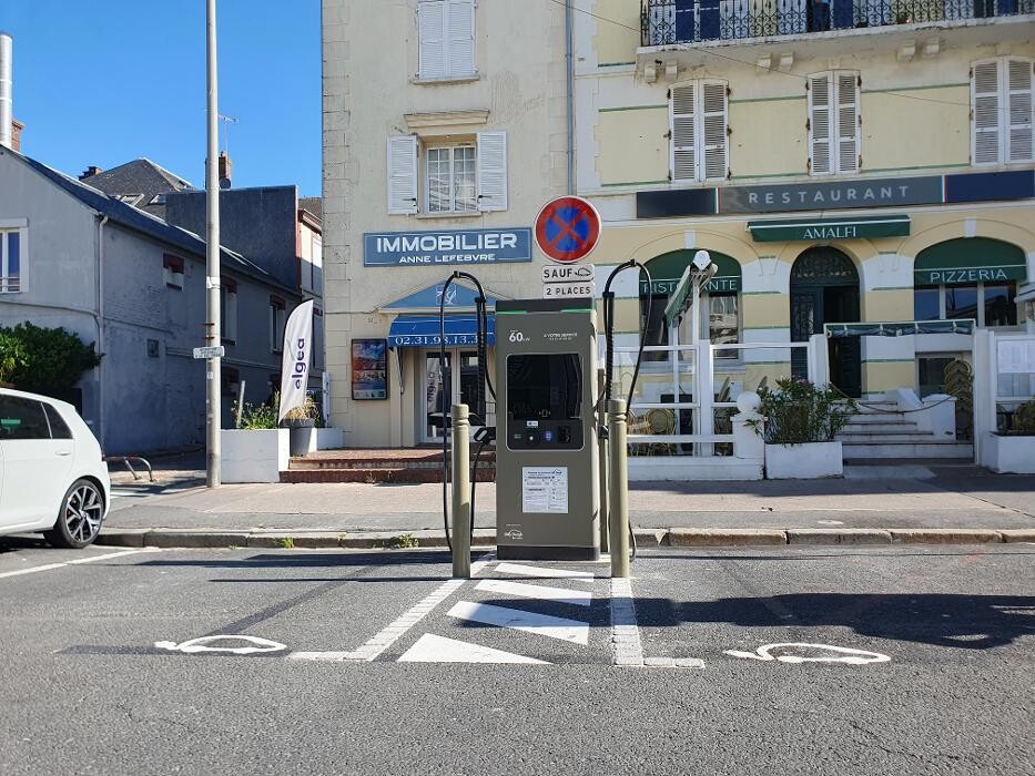 Images Easy Charge Services station de recharge