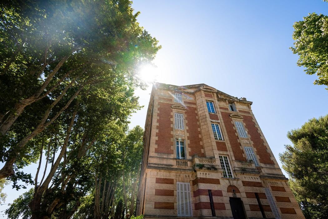 Images CHATEAU LA BEAUMETANE