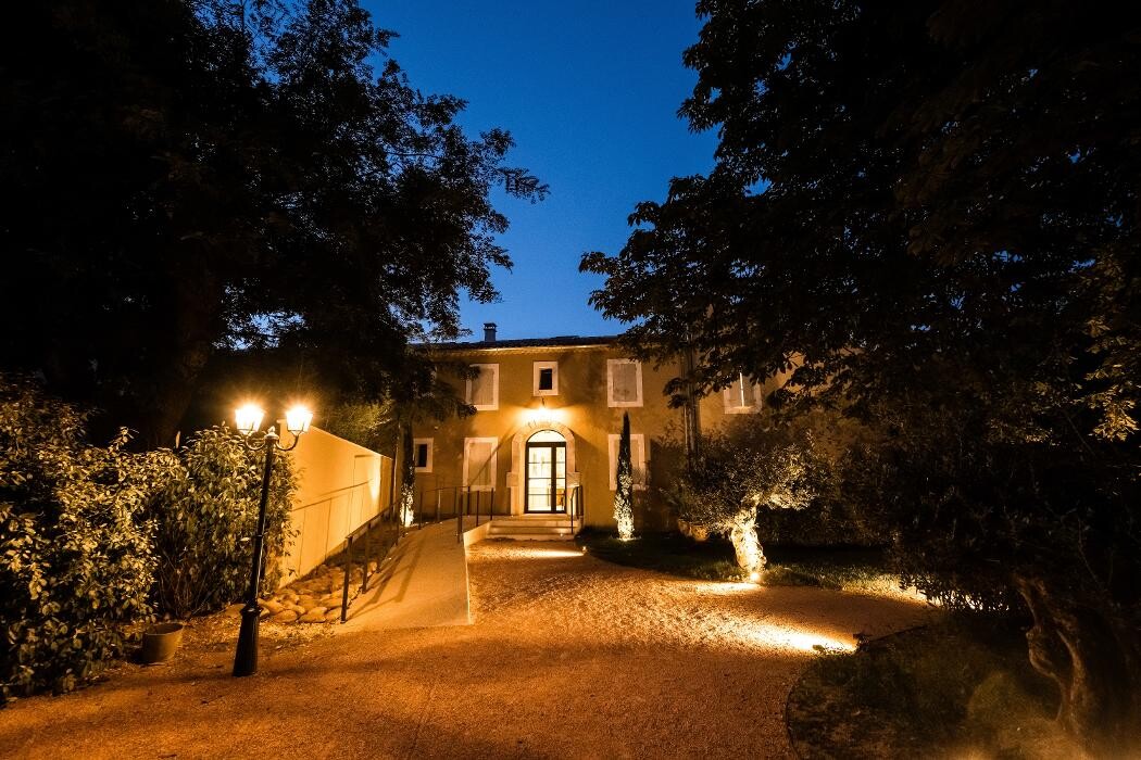 Images CHATEAU LA BEAUMETANE