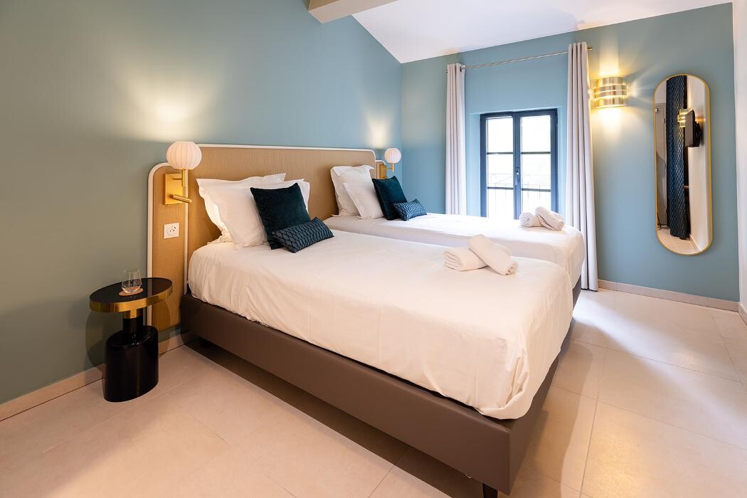 Images CHATEAU LA BEAUMETANE