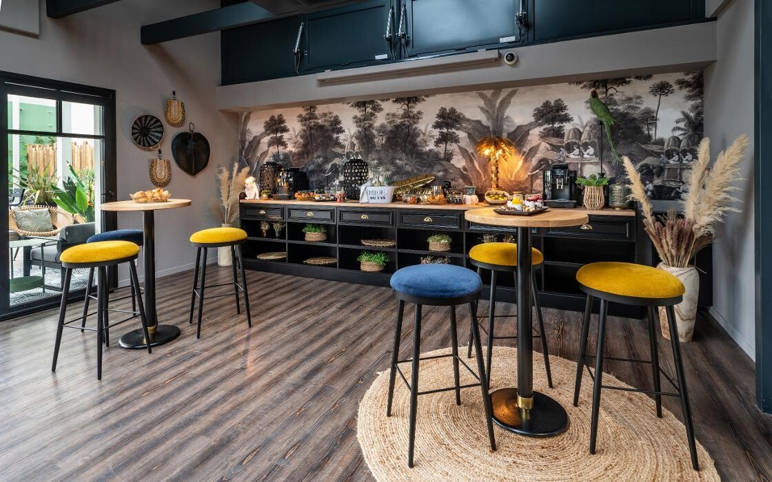 Images Monkey Place La Roche-sur-Yon