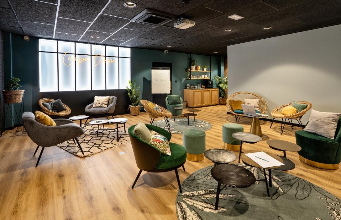 Images Monkey Place La Roche-sur-Yon