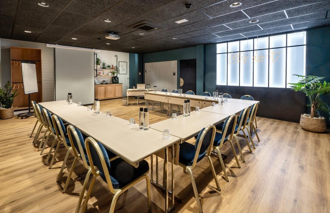 Images Monkey Place La Roche-sur-Yon