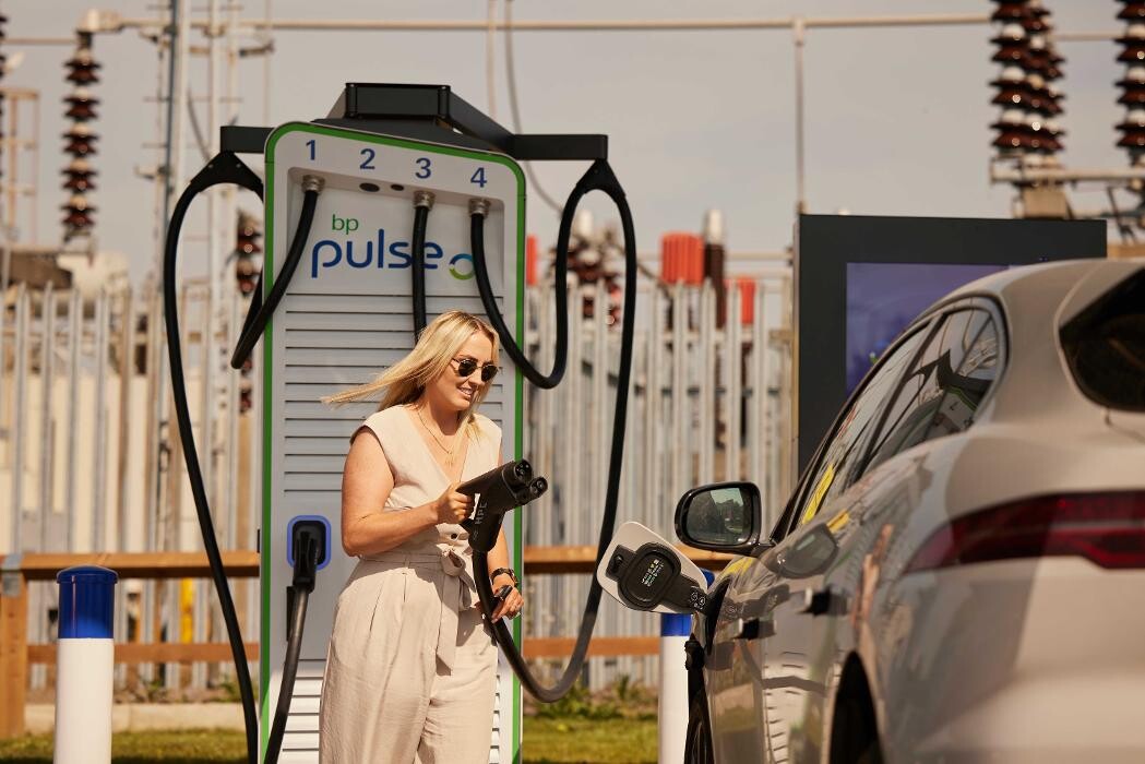 Images bp pulse Charging Station