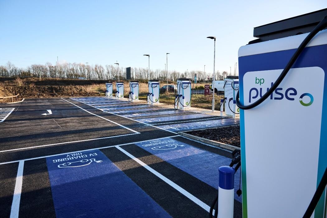 Images bp pulse Charging Station
