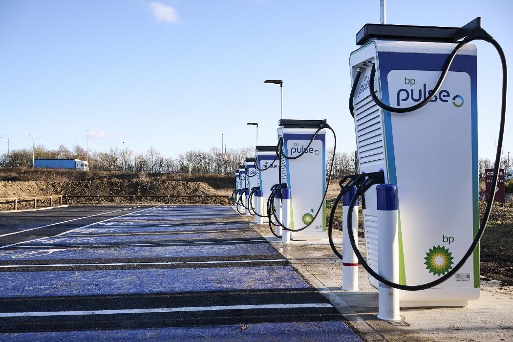 Images bp pulse Charging Station