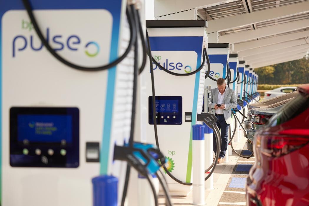 Images bp pulse Charging Station