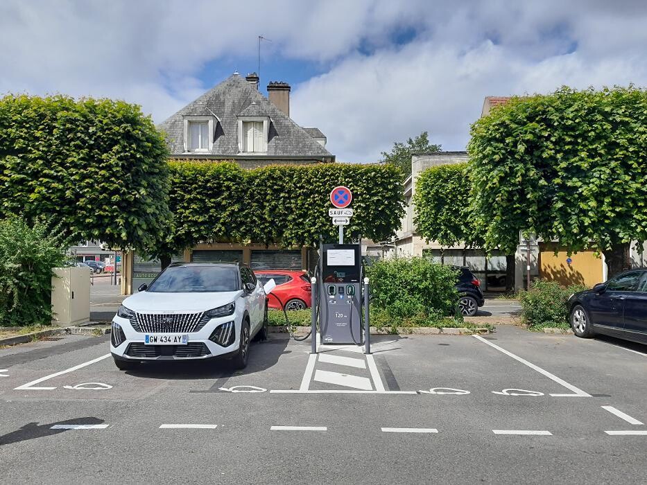 Images Easy Charge Services station de recharge