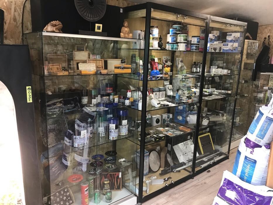 Images Toukipouss Growshop CBD shop