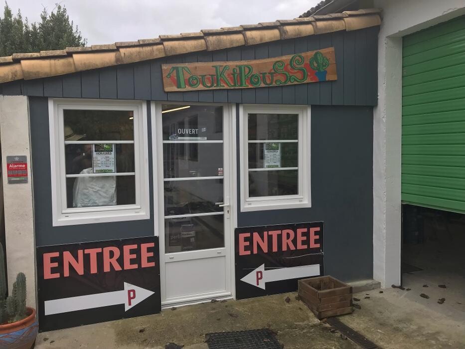 Images Toukipouss Growshop CBD shop