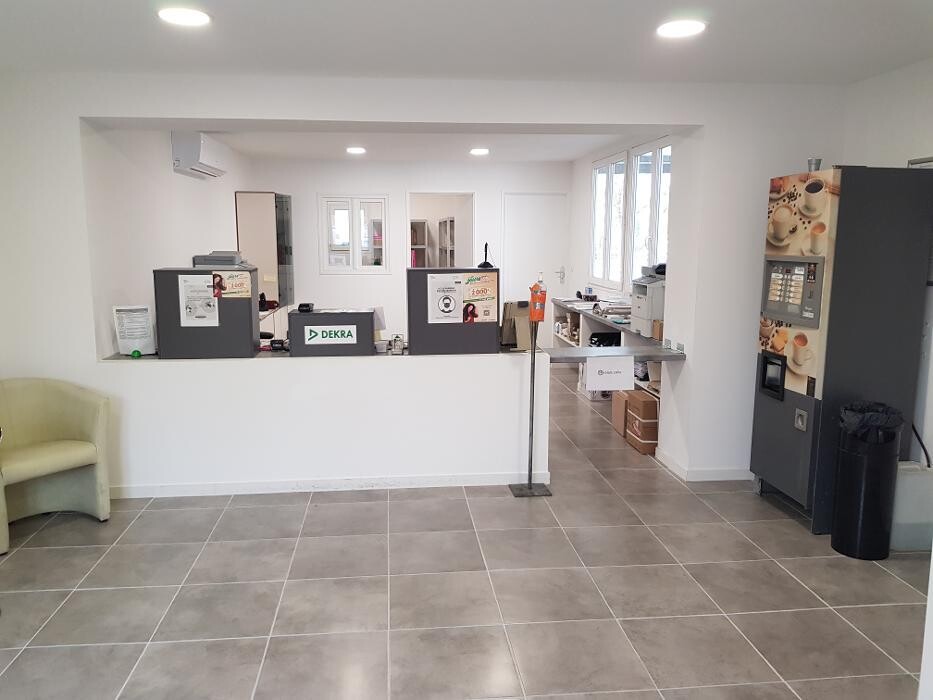 Images Centre contrôle technique DEKRA