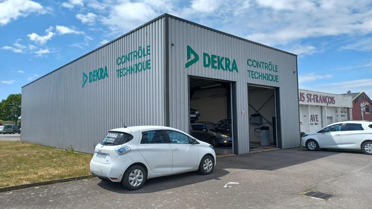 Images Centre contrôle technique DEKRA
