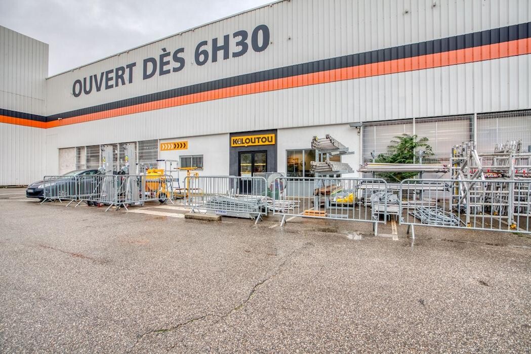 Images Kiloutou Vénissieux - La Plateforme
