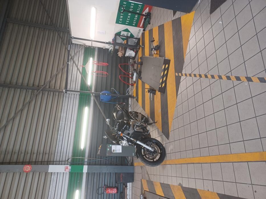 Images Centre contrôle technique DEKRA (AUTO-MOTO)