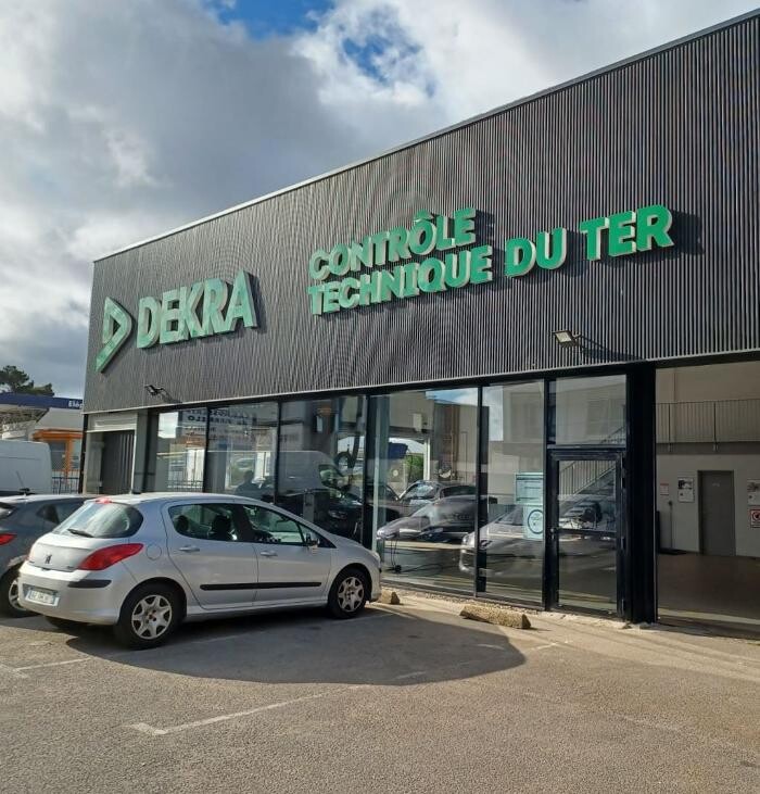Images Centre contrôle technique DEKRA