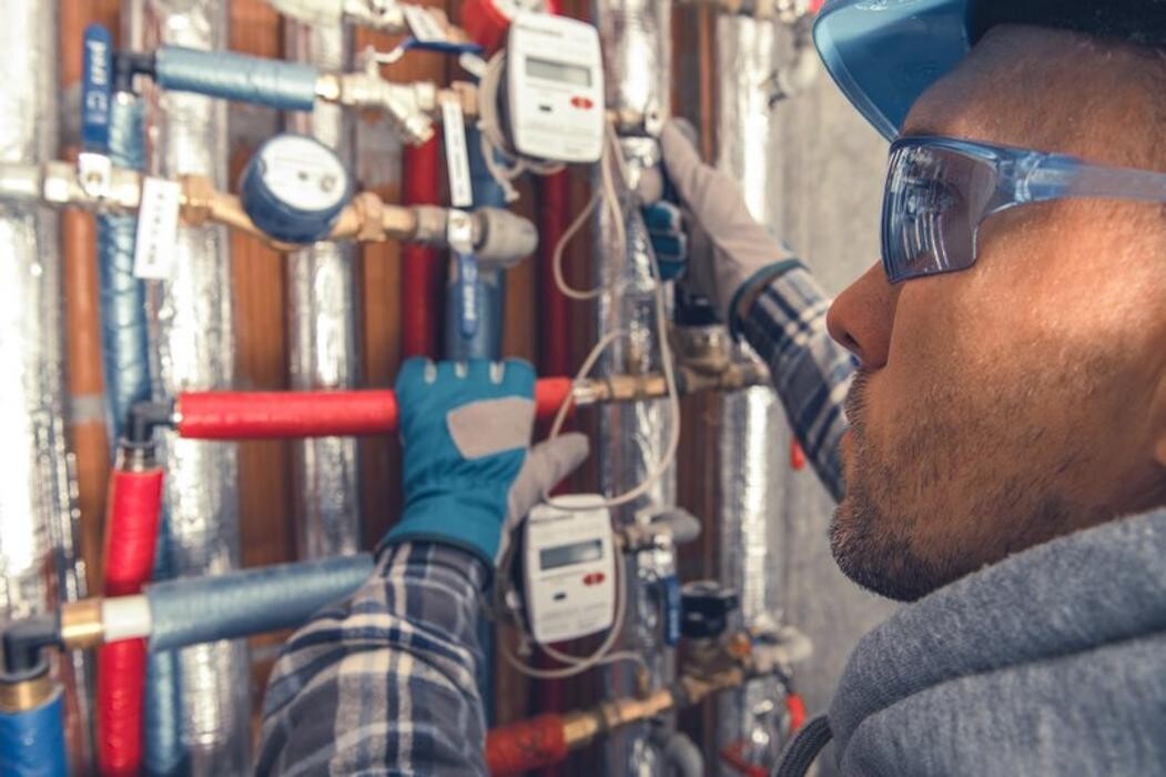 Images HISTOIRE D'EAU - ARTISAN CHAUFFAGISTE PLOMBIER