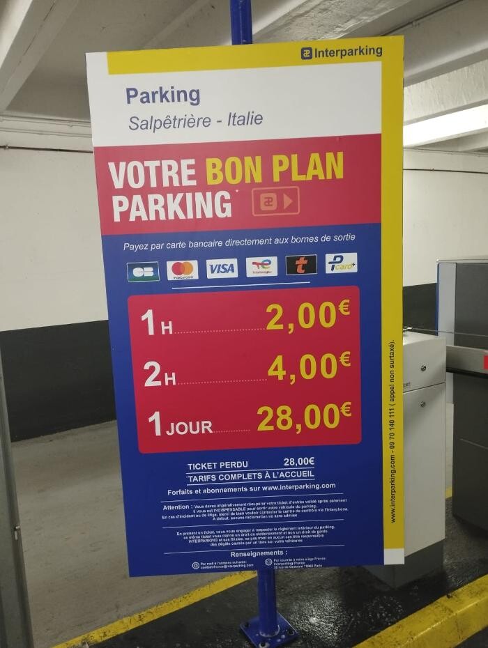 Images Parking Interparking Salpêtrière Italie