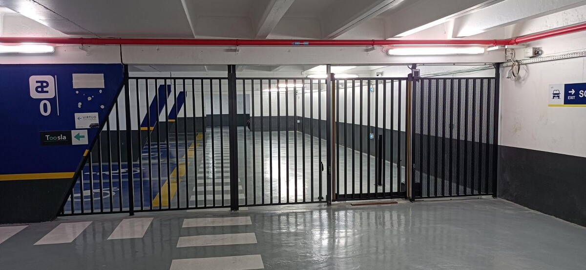 Images Parking Interparking Salpêtrière Italie